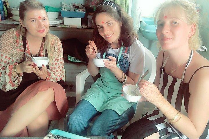 Experimente la comida india: aprenda a cocinar en Agra con comidas completas