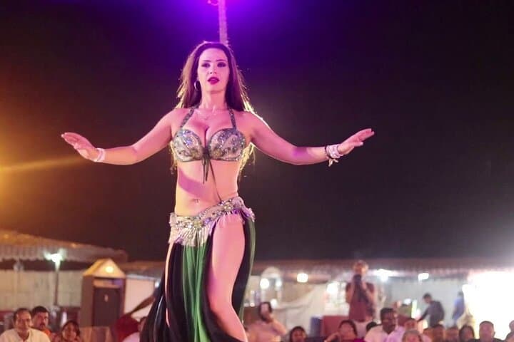 Premium Desert Safari with 45 Minutes of Dune Bashing, BBQ Dinner & Belly Dance