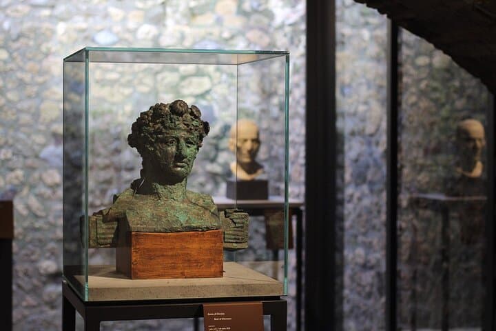 Private Archaeologist service to explore Pompeii's secrets any time ticket incl.