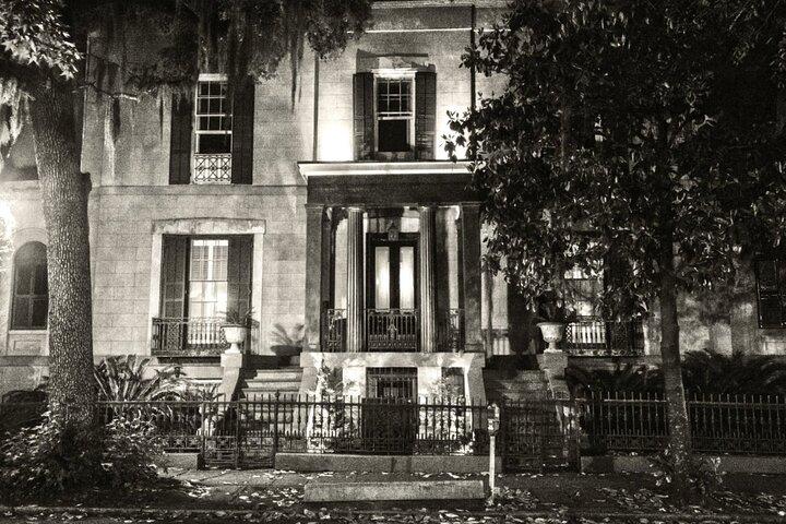 Spirits and Scoundrels Adults Only Savannah Ghost Tour | 22h