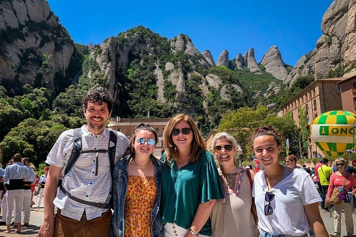 Barcelona 2-Day Gaudi, Sagrada Familia, Montserrat & Winery
