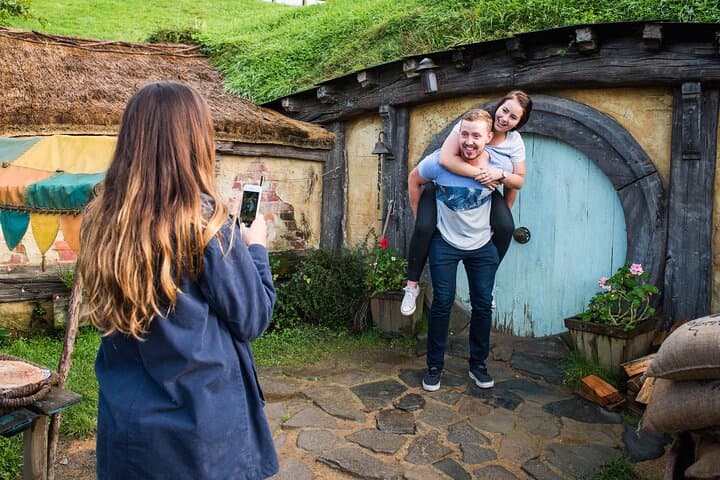 Hobbiton Movie Set Signature Day Tour From Auckland