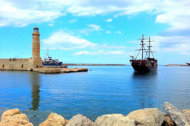 Excursão privada a oeste de Creta: cidade de Chania e Rethymno e lago Kournas