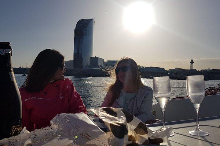 Barcelona privat solnedgangssejlads med drinks