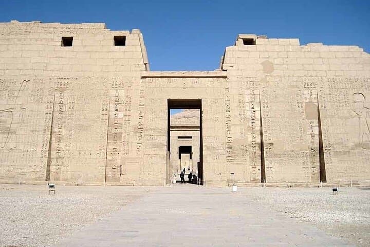 Private Tour to Medinet Habu, Valley of Nobles, Deir el Madina with lunch