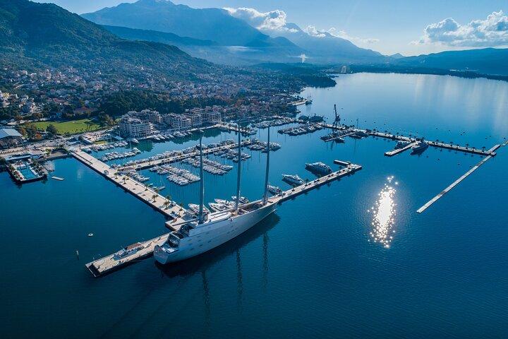Tour privato su misura in barca a Cattaro Paga a ore