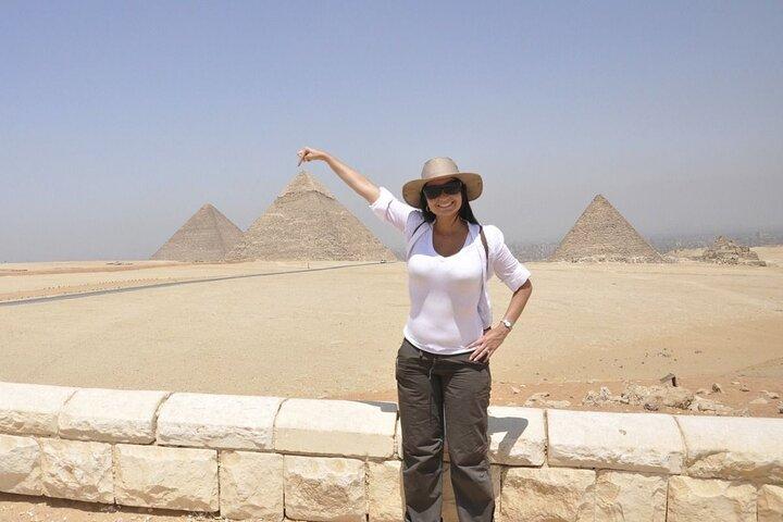 Visite privée d'une journée aux pyramides de Gizeh, au Sphinx, à Memphis et à Saqqarah