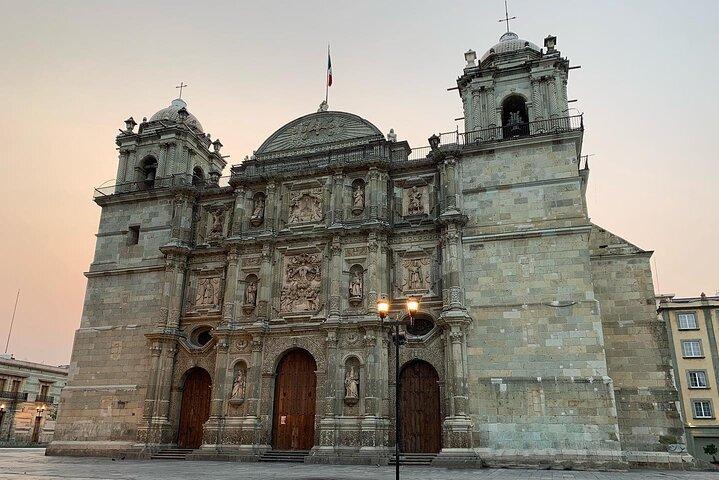 Oaxaca Stadtrundfahrt – Santo Domingo Museum und der bunte Markt