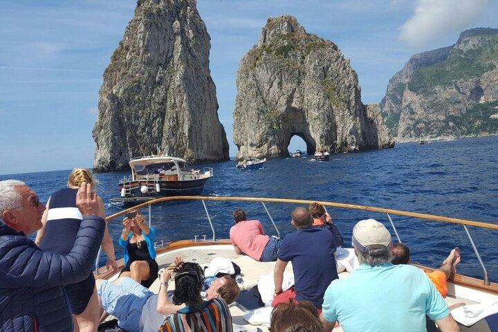 Capri Deluxe/First to Blue Grotto/de Sorrento Positano & Amalfi