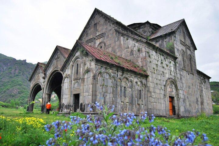 Groepsreis: Haghpat, Zarni-Parni-grotten, Akhtala, Aramyants Castle, Sanahin