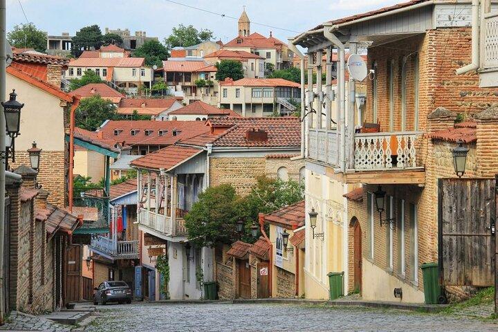 Entdecken Sie Georgien : Private 3 - Tagestour mit Flughafentransfer