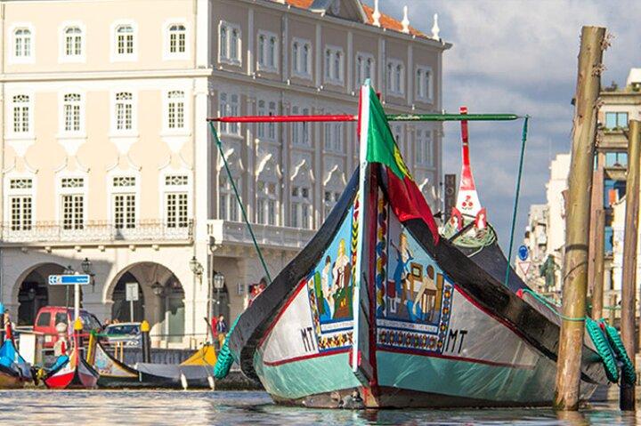 Moliceiro-boottocht in de Ria de Aveiro