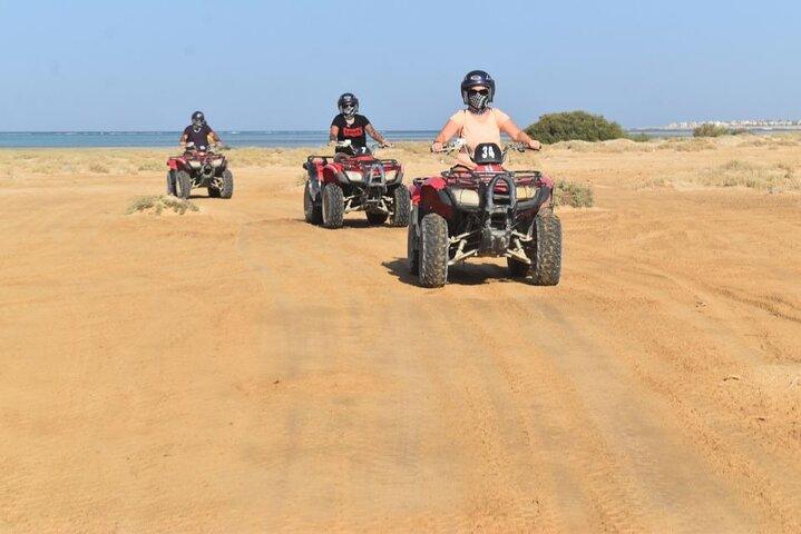 Safari de jipe de dia inteiro com jantar de Marsa Alam