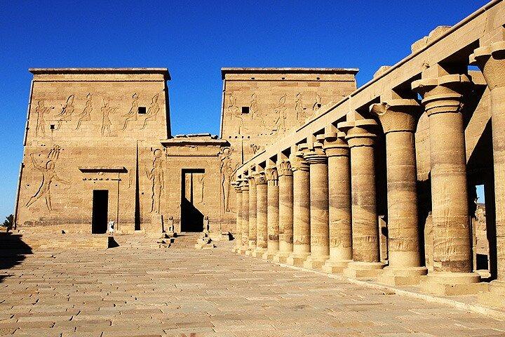 Haut barrage, obélisque inachevé et temple de Philae à Assouan