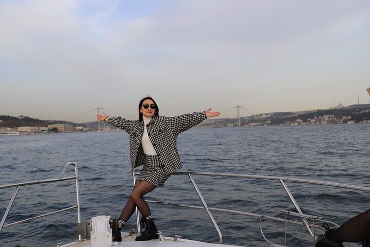 Istanbul Bosphorus Boat Tour and Golden Horn Cruise Day or Sunset