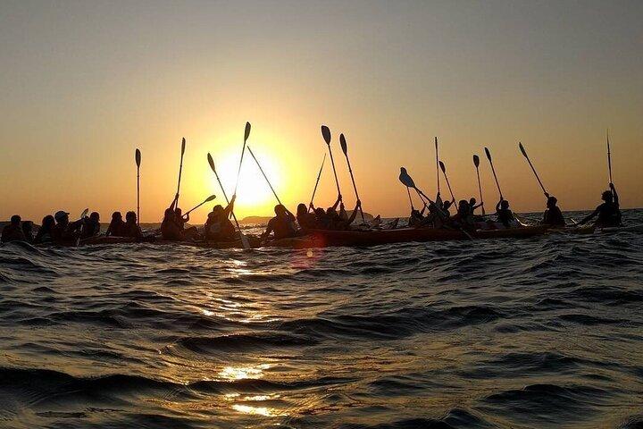 Caiaque ao pôr do sol Ibiza, Espanha