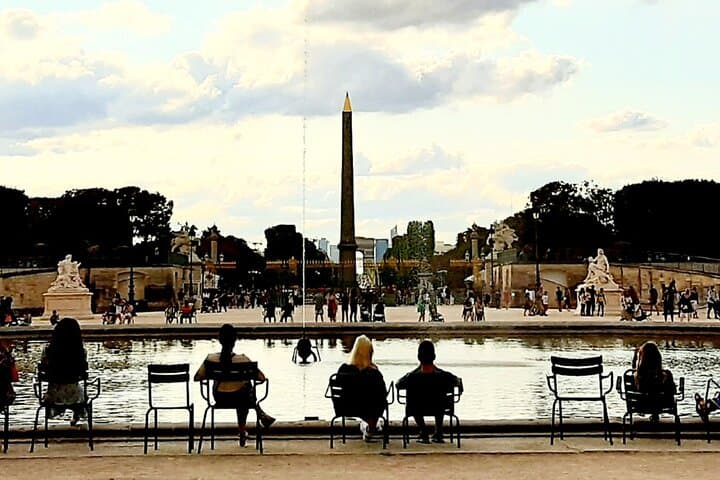 Drawing workshop/creative notebook & cultural walk in the Tuileries