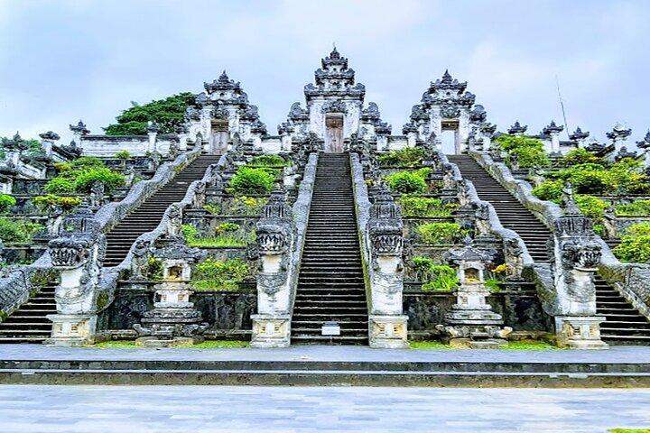 3-tägige Touren: Tanah Lot Tempel und Lempuyang, das Tor des Himmels