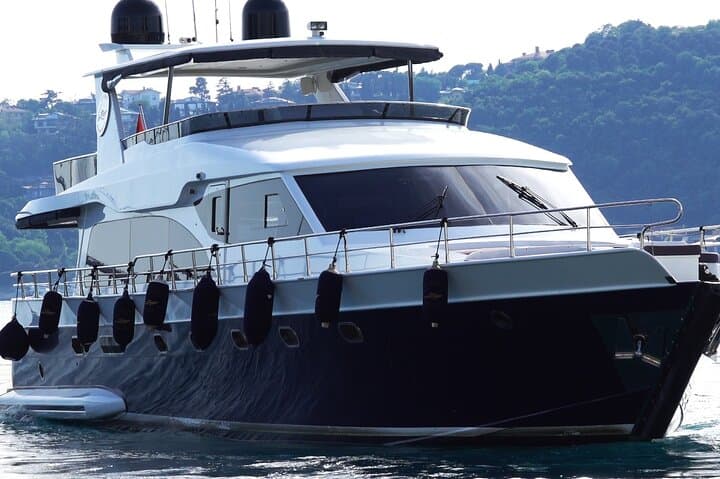 Private Bosphorus Sightseeing Cruise on Luxury Yacht