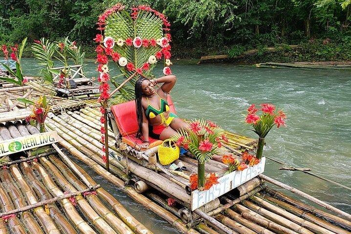 Bamboo Rafting en Limestone Foot Massage op Lethe River Private Tour