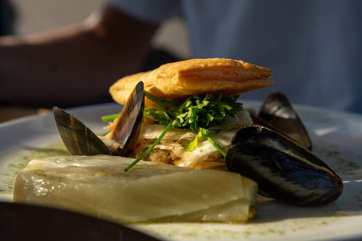 Amsterdam Private Dinner Cruise incl Drinks & 2-course Dinner 2hr