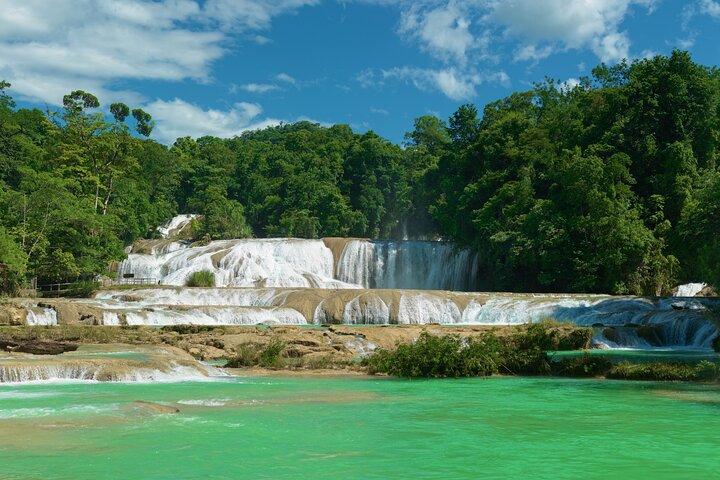 Tour Full Day a Zona Arqueológica Palenque con Cascadas
