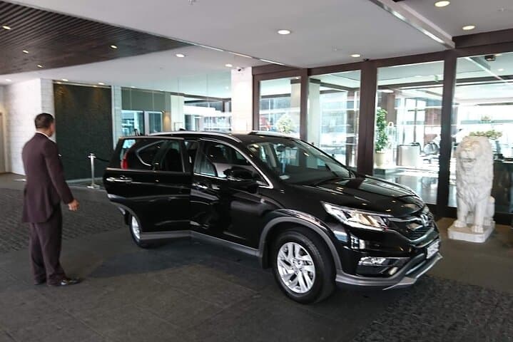 Private Auckland Airport Transfer to/from Auckland Hotels -SUV