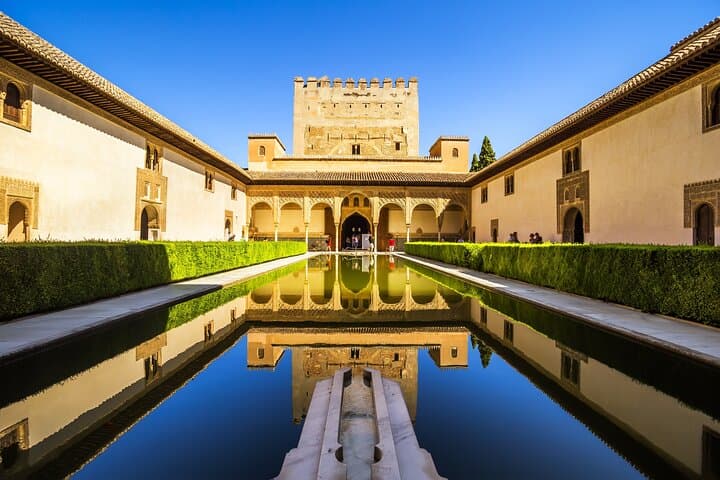 Alhambra : Guided Tour & Ticket Nasrid Palaces Guaranteed