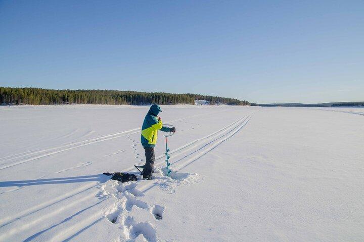 Schneeschuh-Abenteuer mit Eisfischen, Feuer und Überleben