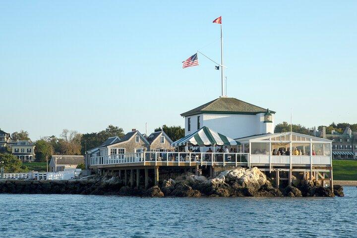 Lighthouse and Mimosa Cruise of Narragansett Bay from Newport