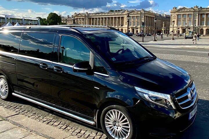 Loire Valley Royal Castles Guided Small group Day Trip from Paris