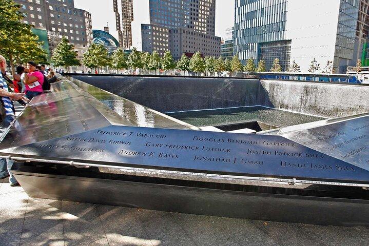 NYC グラウンド ゼロ プライベート ファミリー ツアーと 9/11 メモリアル チケット