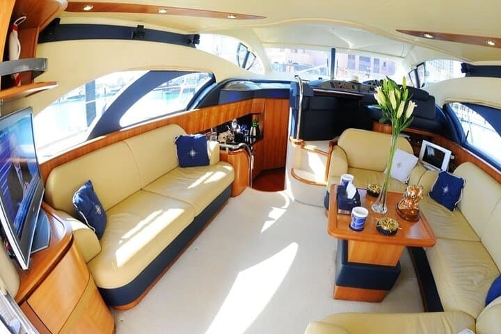 Private Charter Yacht: Dubai Marina, Atlantis And Burj al Arab
