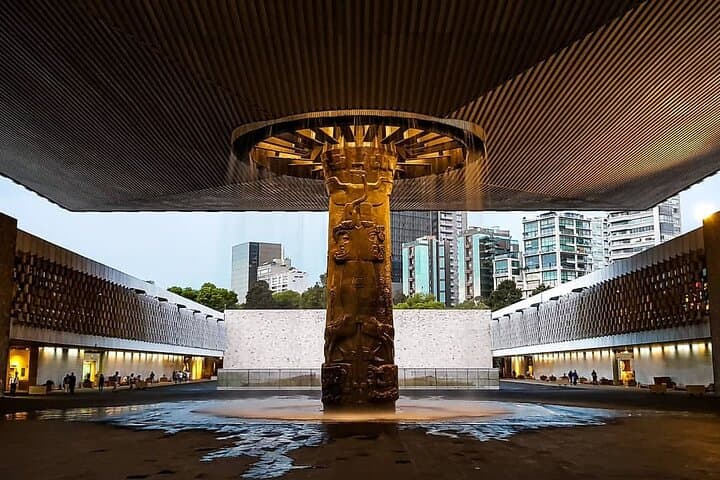 PRIVATE Tour Downtown & Anthropology Museum & Chapultepec Castle