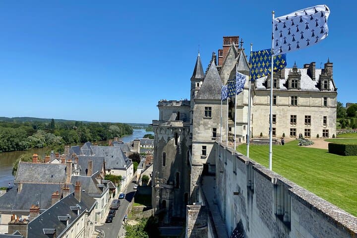 Loire Valley Royal Castles Guided Small group Day Trip from Paris