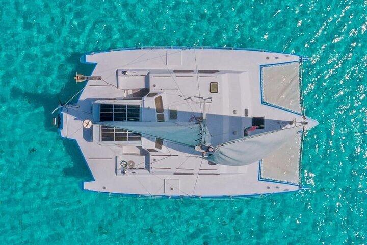 Catamarano privato con Open Bar per Isla Mujeres
