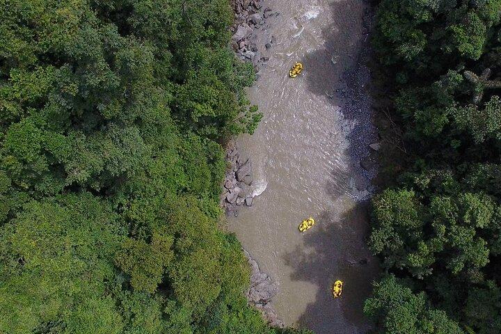2-dages tur til Pacuare-floden i Costa Rica.
