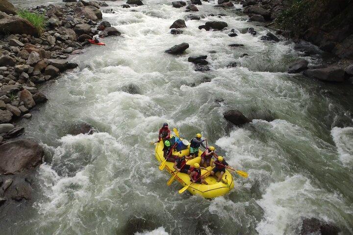 2-dages tur til Pacuare-floden i Costa Rica.