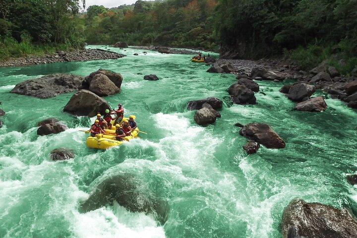 2-dages tur til Pacuare-floden i Costa Rica.