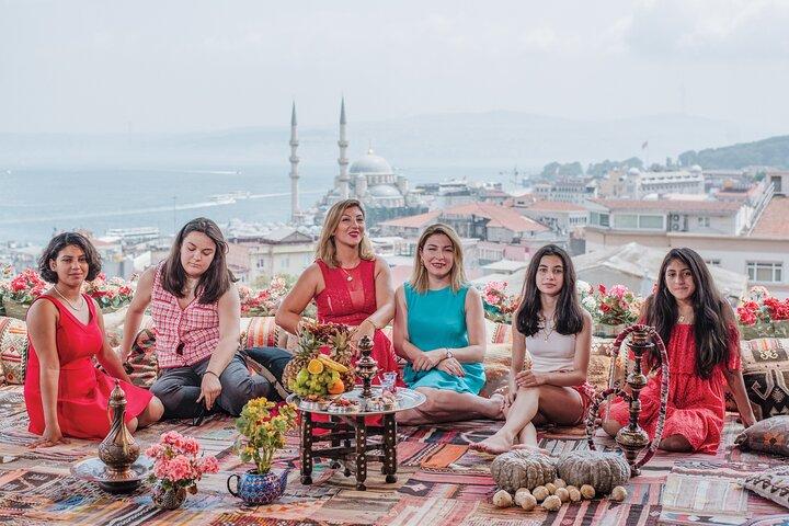Love in Istanbul: Perfect Photo Moments at Iconic Locations