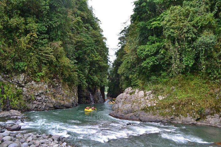 3-daagse tocht over de Pacuare-rivier in Costa Rica.
