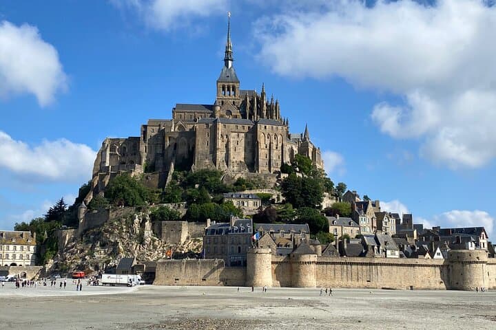 Private Mont Saint-Michel, Normandy D-Day Express trip from Paris