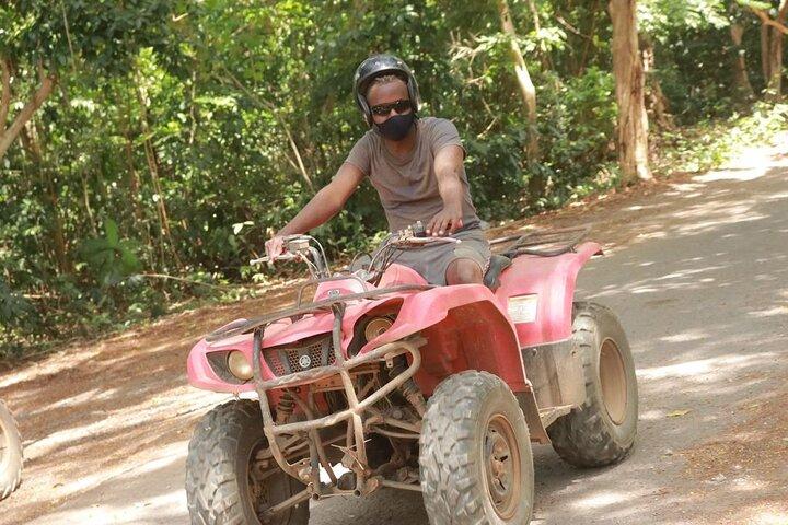 オフロード ATV ガイド付きオーチョ リオス ツアーとショッピング