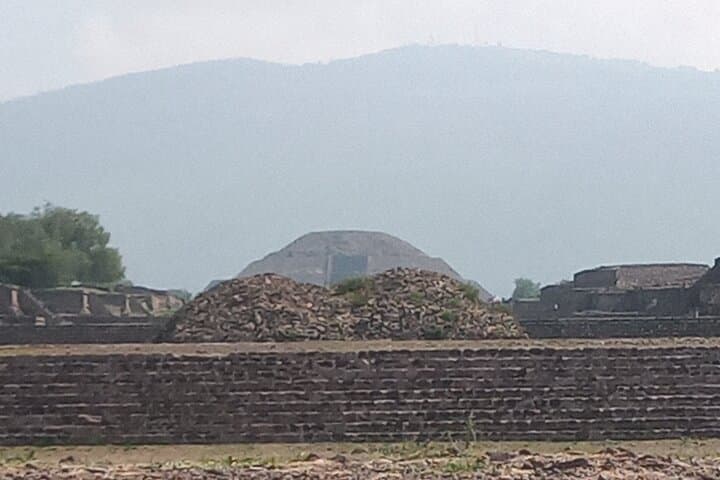 Guided Walking Tour to the Archaeological Zone of Teotihuacán