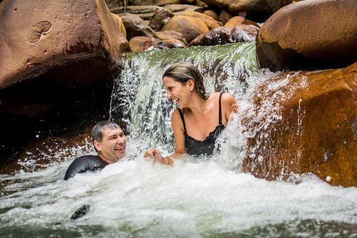 Um dia para curtir a natureza e se aventurar no rio Jordão
