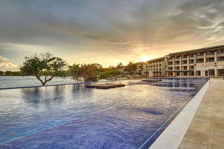 Hideaway bij Royalton Private Airport Transfer