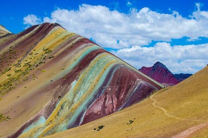 Private Tour zum Rainbow Mountain mit ATV