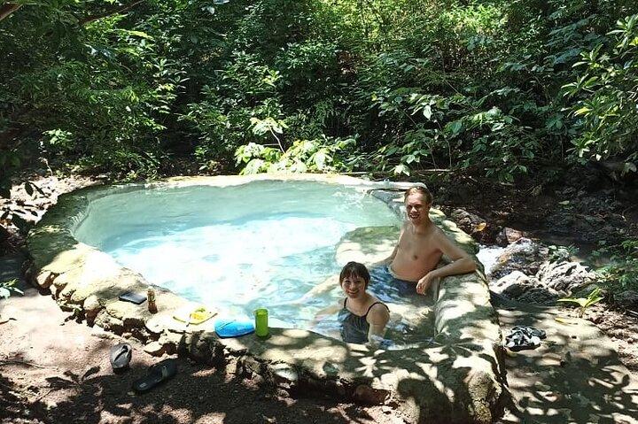 Source chaude ombragée, massage et grill Mex à Puerto Vallarta