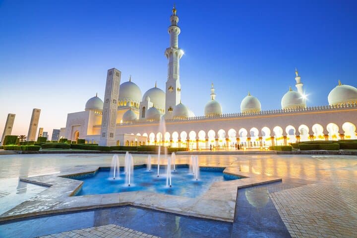 Warner Bros World with Grand Mosque Tour from Dubai
