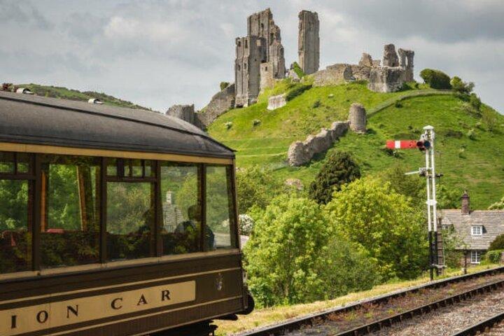 Private tour to Durdle Door, Corfe Castle, New Forest